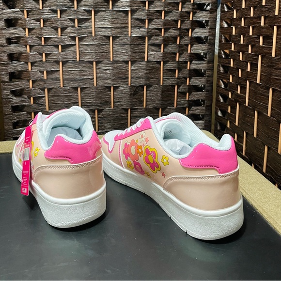 Women's Barbie by Mattel Pink Casual Court Sneaker, Brand New | Size 8 #CL12 - Picture 3 of 7